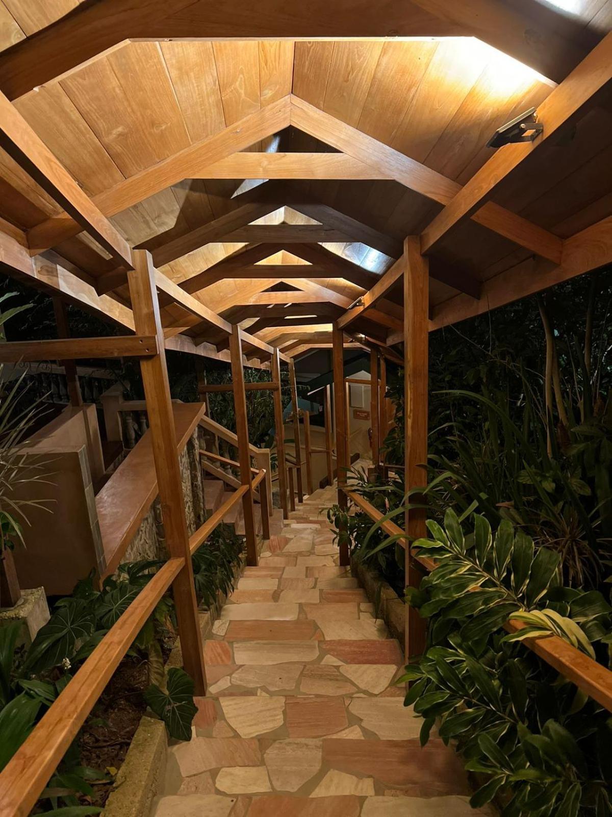 Hadco Experiences At Asa Wright Nature Centre Blanchisseuse Extérieur photo
